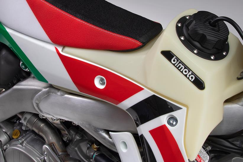 Bimota BX450 tank