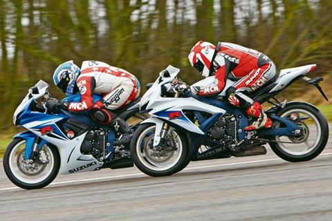 Video: 2011 Suzuki GSX-R600 flat out!