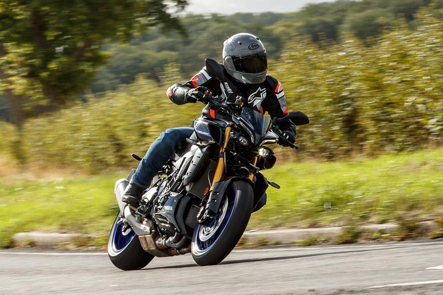 Yamaha MT-10 SP on the road