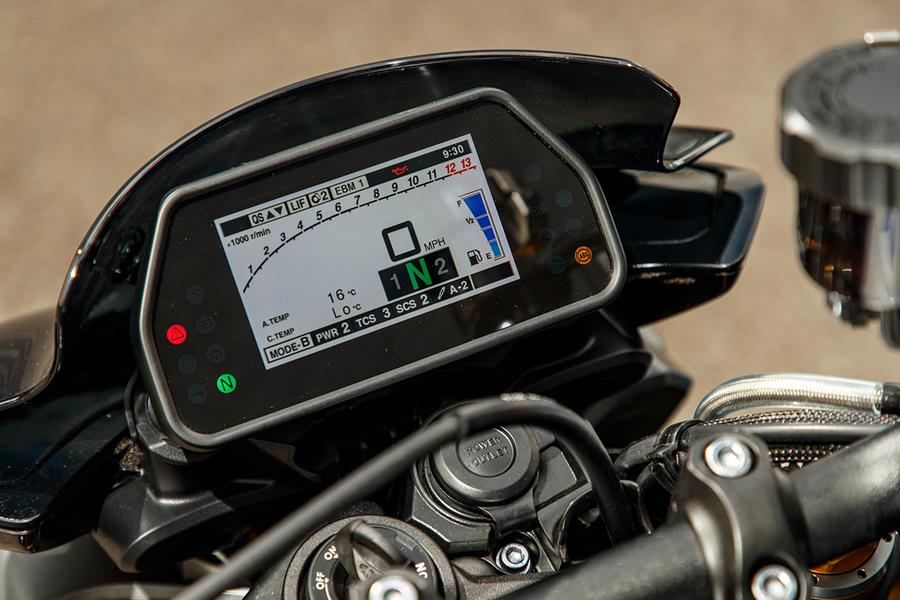 Yamaha MT-10 SP dash