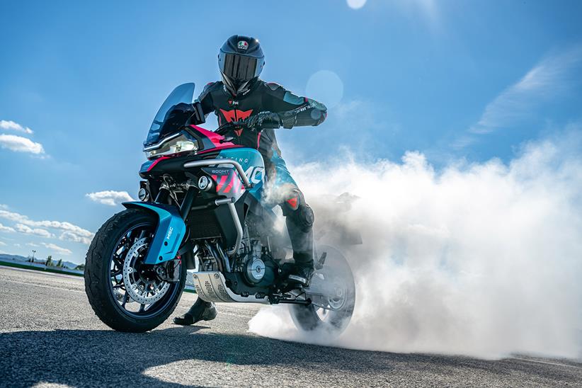 CFMoto 800MT Sport R burnout front