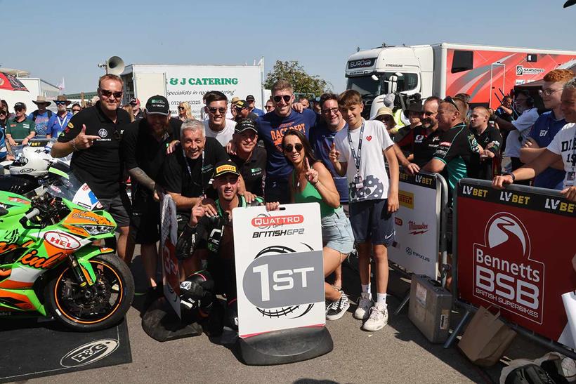 Jack Scott celebrates victory at Thruxton in 2022