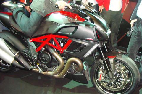 Video: Ducati Diavel production line time lapse