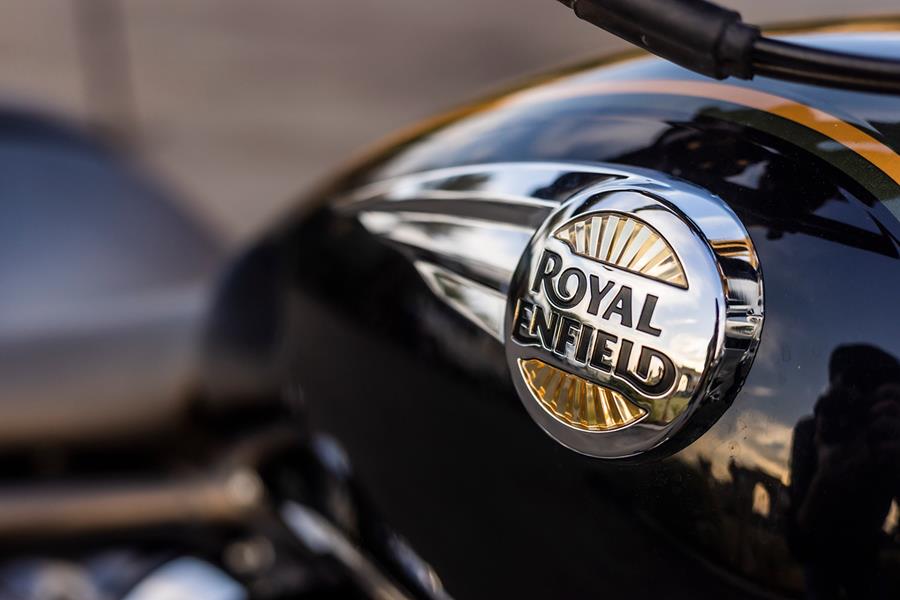 Royal Enfield Super Meteor 650 tank badge