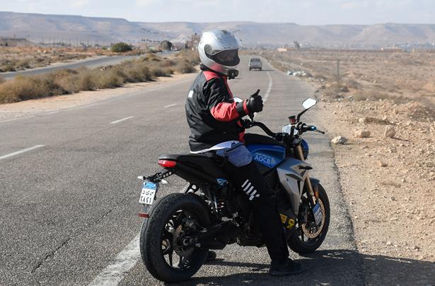 Plug-in for a new record: 7922 miles covered on electric motorbike