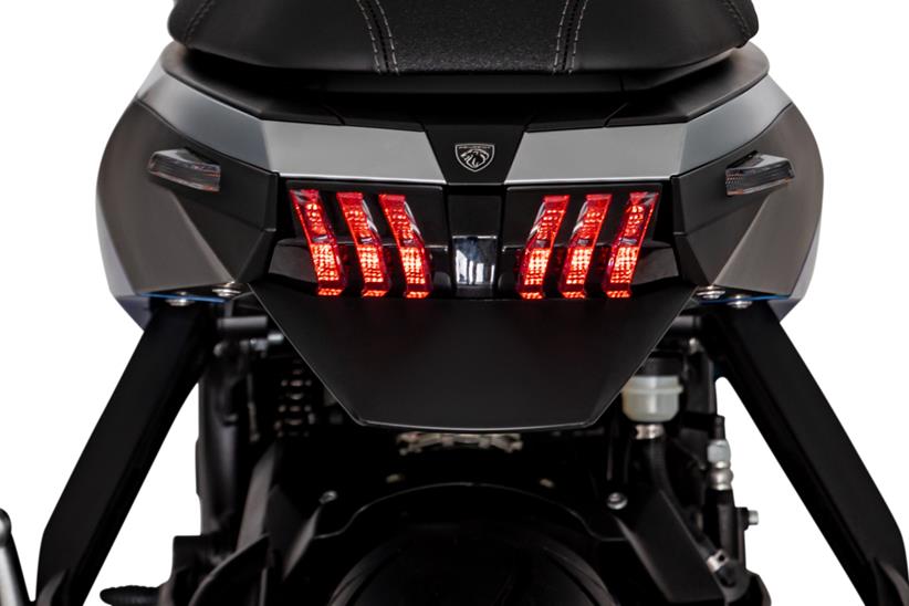 Peugeot PM-01 rear lights