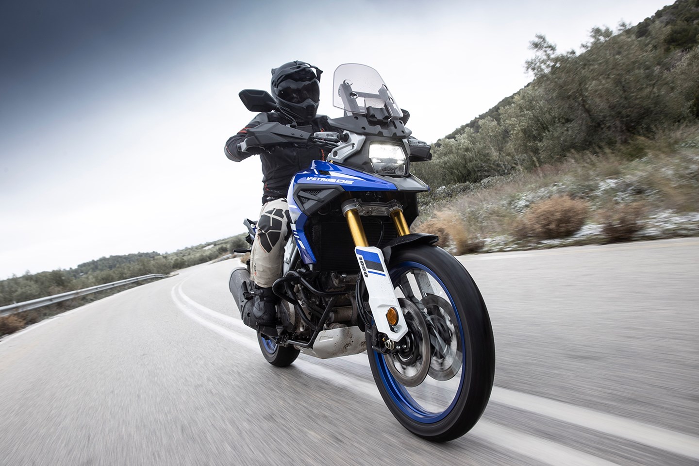 V-STROM 1050/DE, MOTORCYCLE