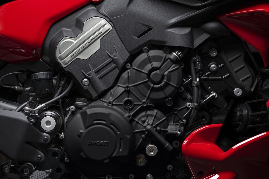 Ducati Diavel V4 engine