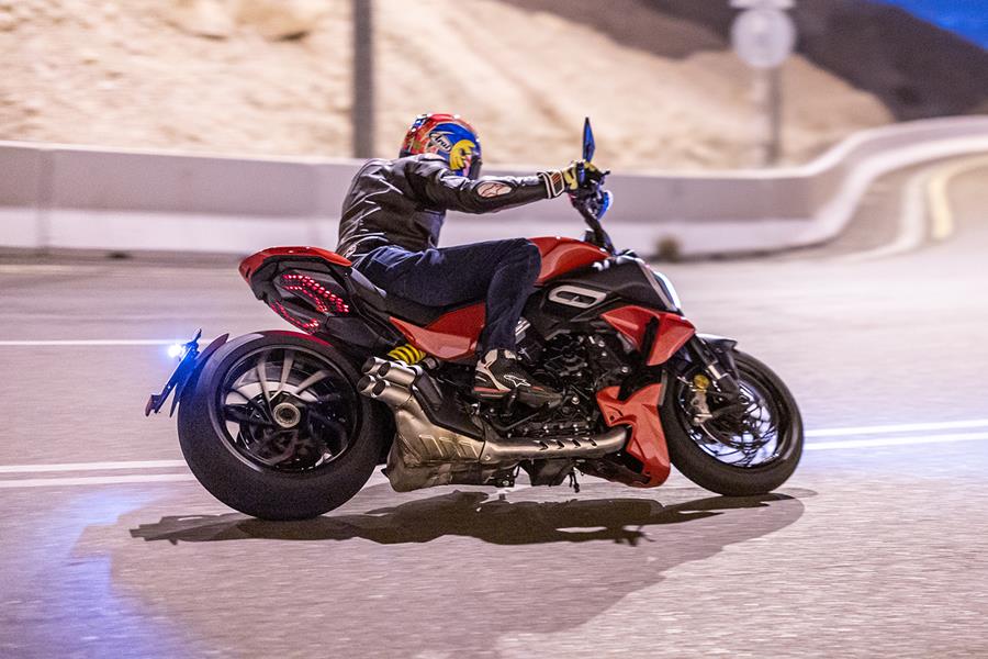 Ducati Diavel V4 under street lights