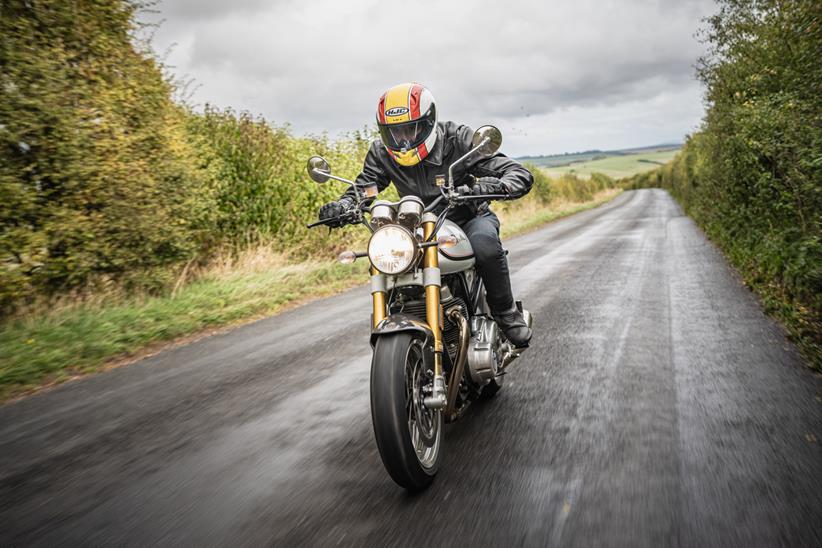 Norton Commando 961 on the road