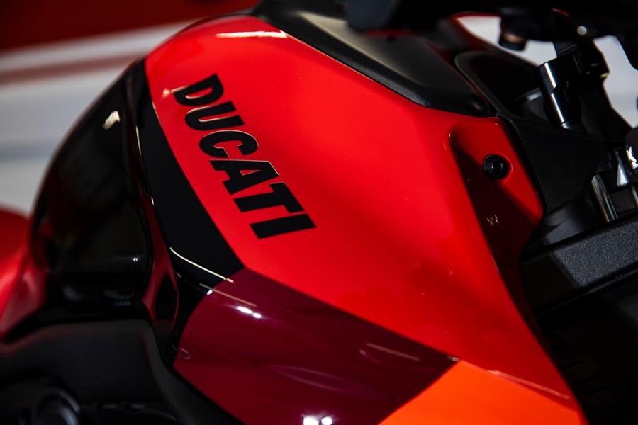 2023 Ducati Monster SP tank