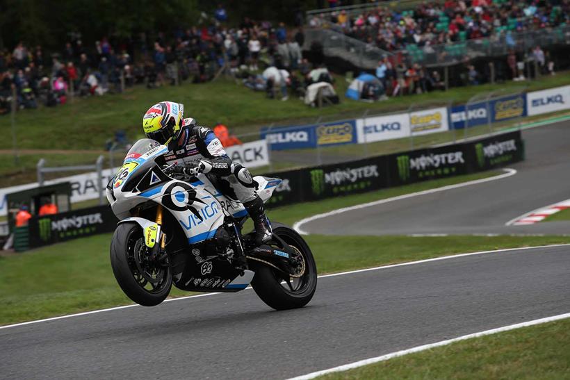 Charlie Nesbitt on his way to Suzuki's final win - Superstock at Cadwell Park