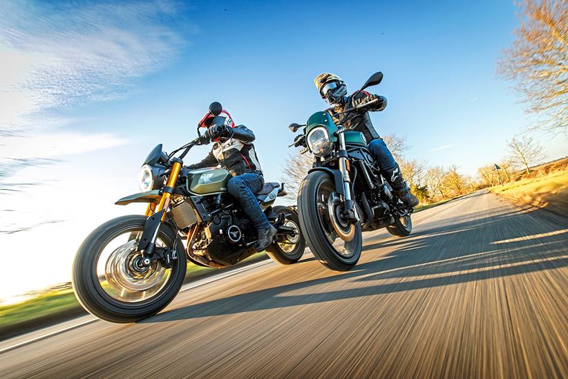 A front end shot of the Moto Morini Seiemmezzo SCR and Benelli Leoncino 800 Trail