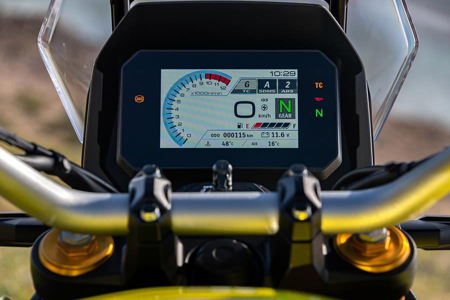 2023 Suzuki V-Strom 800 DE dash