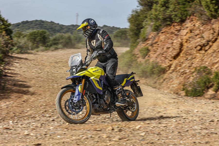 2023 Suzuki V-Strom 800 DE tight turn on gravel