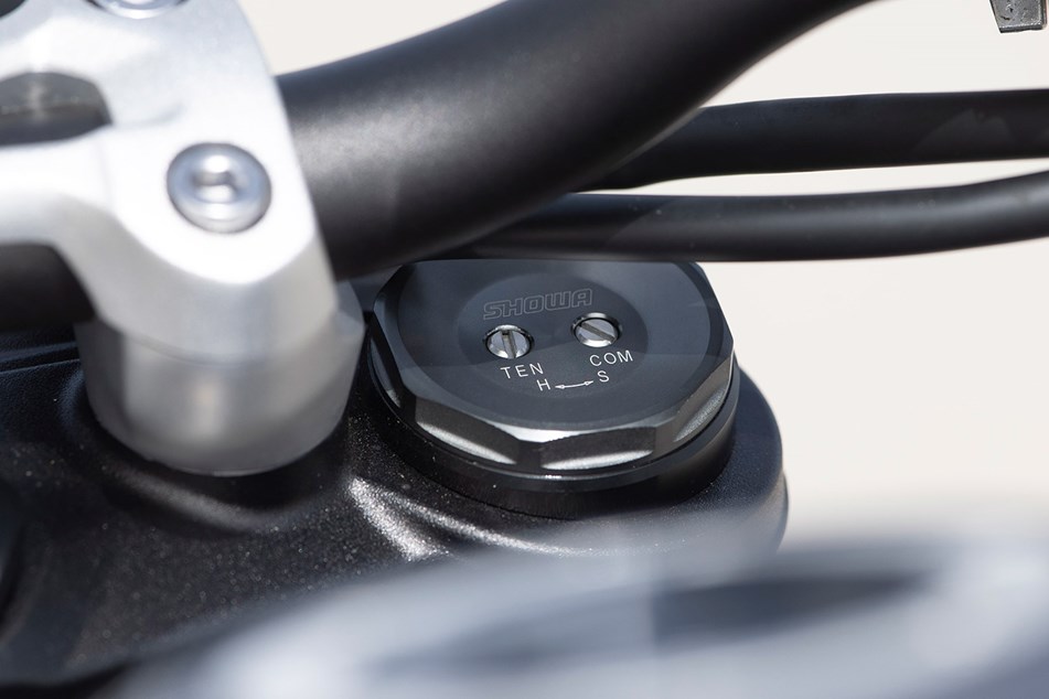 TRIUMPH STREET TRIPLE 765 R (2023 on) Review