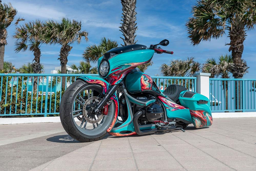 BMW R18 B transformed into extreme one-off bagger at world-famous ...