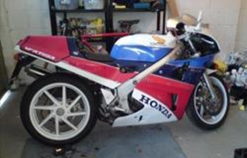 Honda RC30