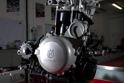 Husqvarna reveals new 900cc parallel twin road bike engine