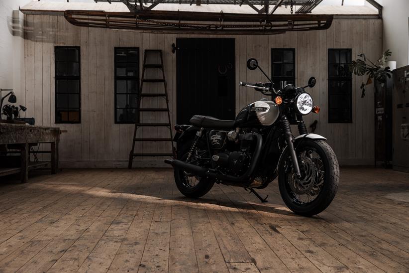 Right side view of the Triumph Bonneville T120 Black DGR Limited Edition