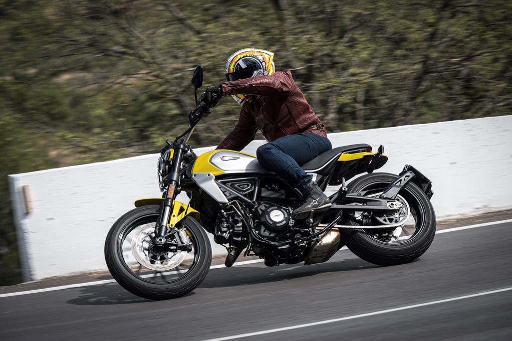 2023-on Ducati Scrambler 800 Icon Review | Fun & Attractive