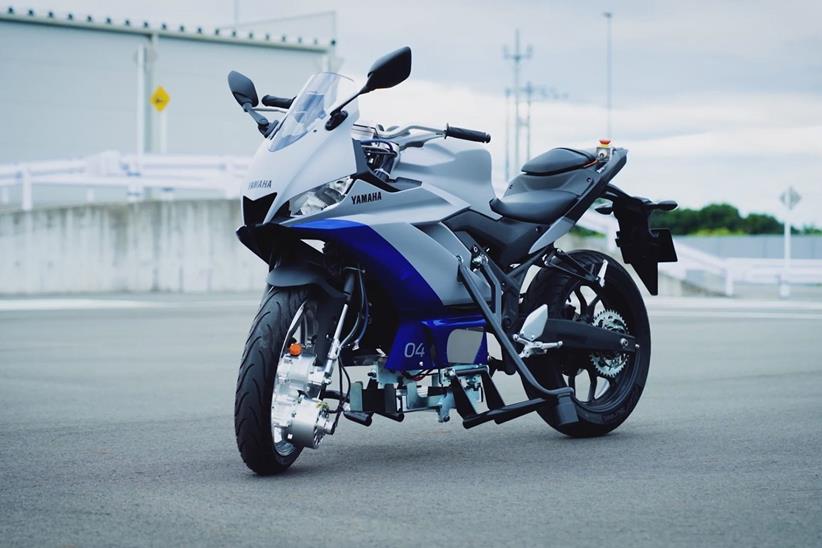 Yamaha's self-balancing tech fitted to an R25 sportsbike