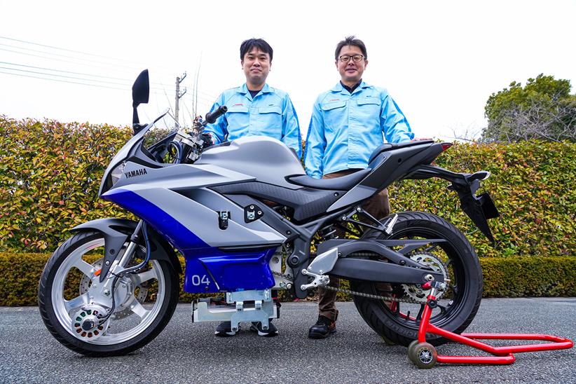 Yamaha technicians with a self-balancing R25