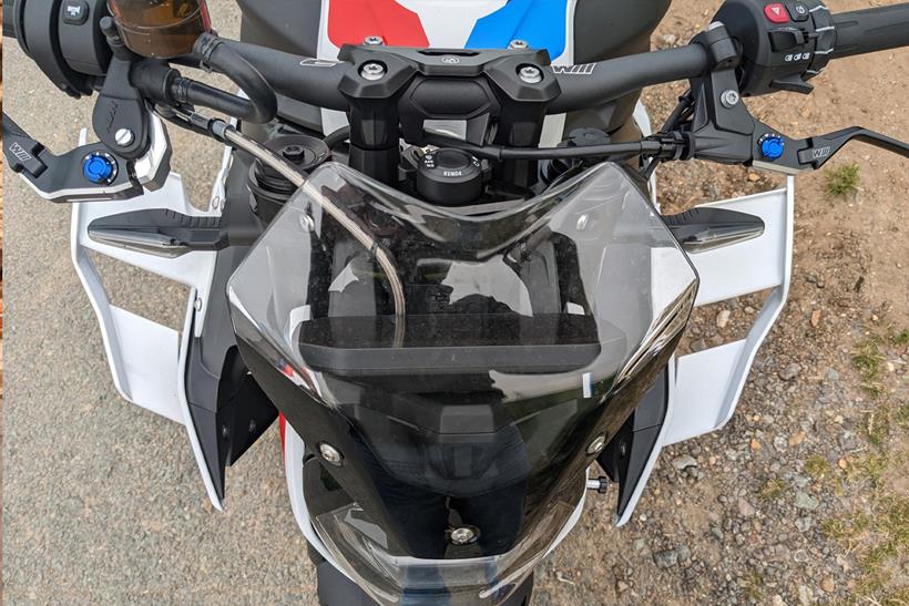 BMW M1000R aero wings