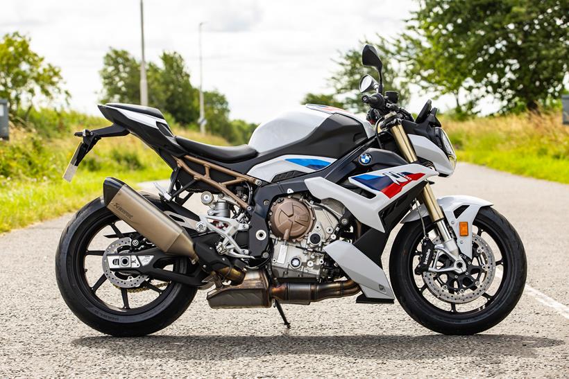 BMW S1000R right side profile