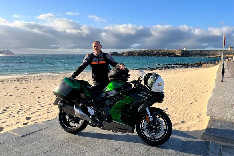 Kawasaki H2 SX SE and Michael Neeves by the beach