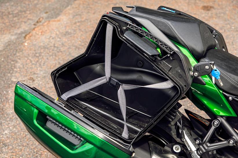 Kawasaki Ninja H2 SX SE long-term test bike pannier