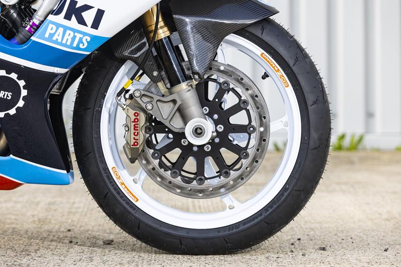 Team Classic Suzuki GSX-R1000 K1 with OZ rims