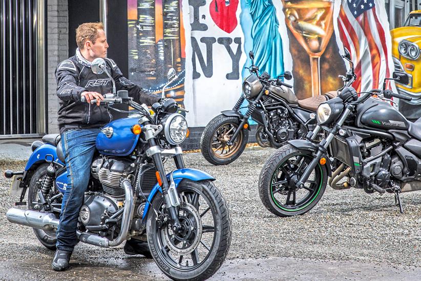 2023 middleweight cruisers parked up outside a cafe