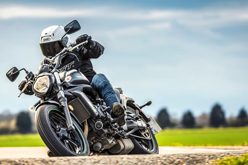 Cornering on the Kawasaki Vulcan 650