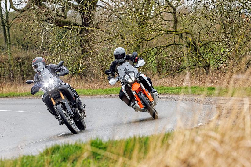 Cornering on the Yamaha Tenere 700 World Raid and KTM 890 Adventure R