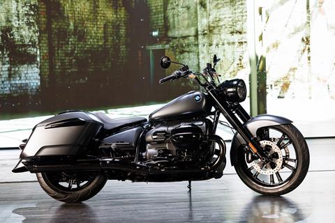 Bavarian bagger: BMW reveal blacked out R18 Roctane cruiser for 2023