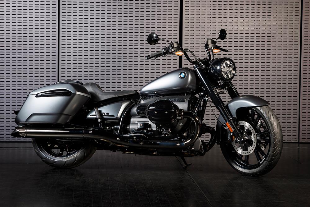 Bavarian bagger: BMW reveal blacked out R18 Roctane cruiser for 2023