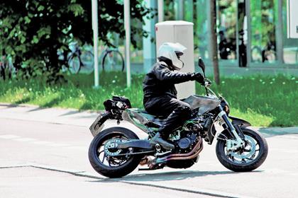 Husqvarna 900 spy shots