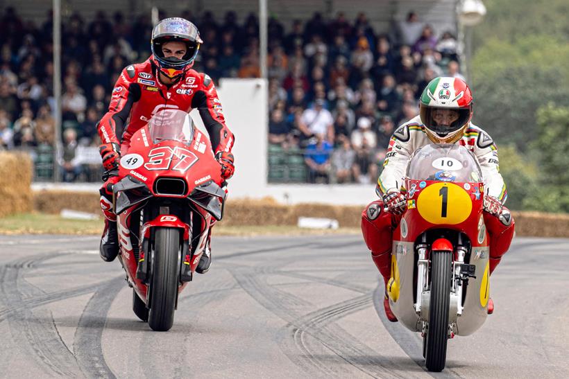 Augusto Fernandez and Giacomo Agostini at Goodwood. Credit: Oli Tennent