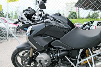 BMW R1200GS spotted with Ohlins Mechatronic suspension