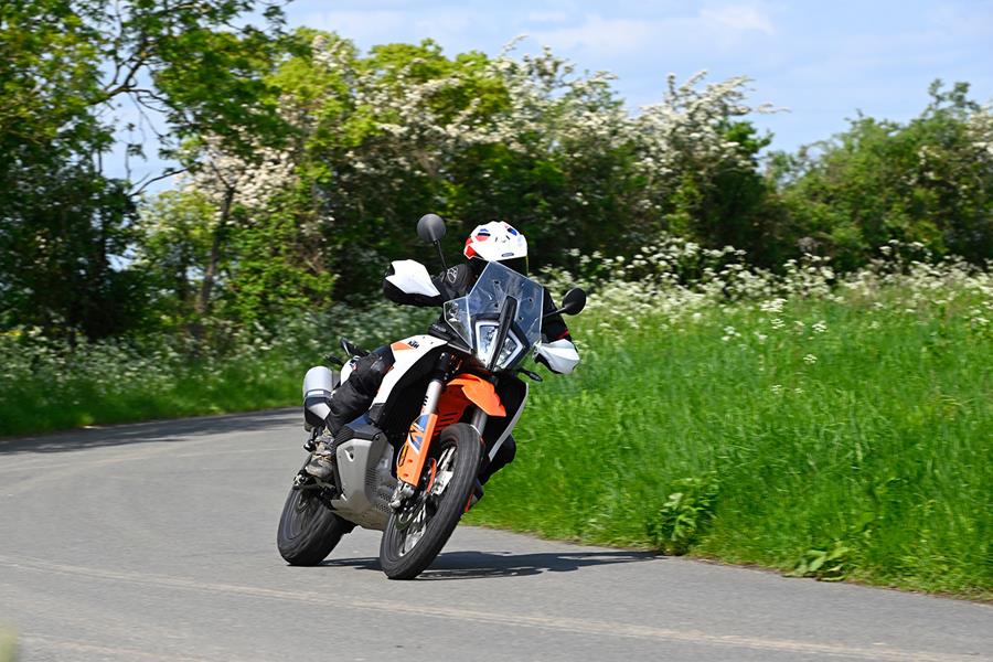 KTM 890 Adventure R updated for 2023