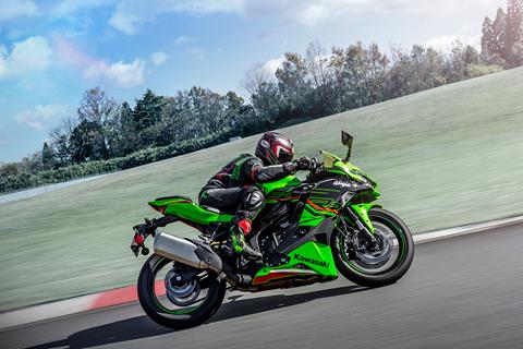 Kawasaki ZX-4RR to arrive in September costing less than £9000