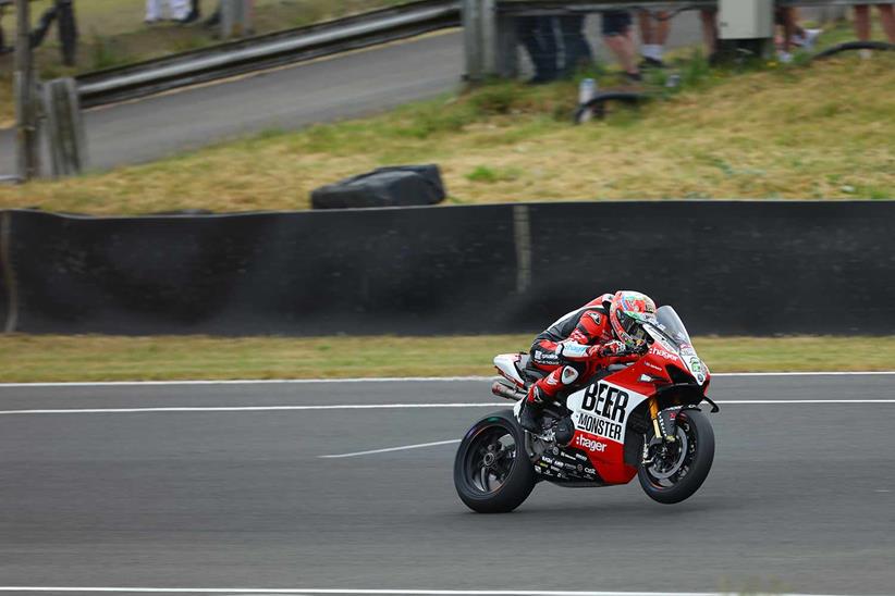 Glenn Irwin in action at Knockhill for BeerMonser Ducati