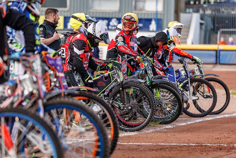 Speedway competitors