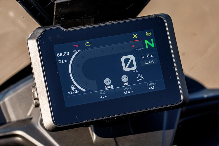 2023 KTM 790 Adventure TFT dash