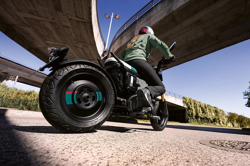 Rear wheel shot of BMW CE 02