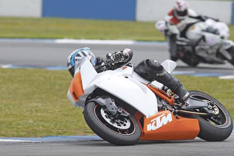 Video: KTM RC8R Track at Donington Park