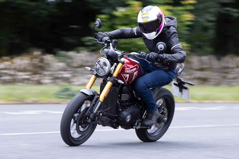 Emma Franklin rides a preproduction Triumph Speed 400