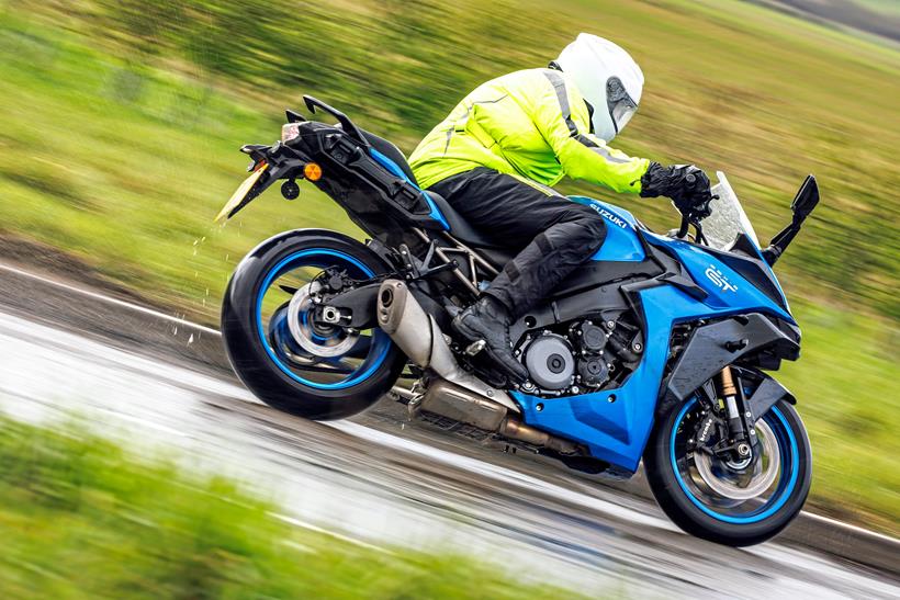 Suzuki GSX-S1000GT tyre test