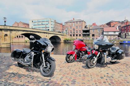 Kawasaki VN1700, Harley Street Glide, Victory Cross Country